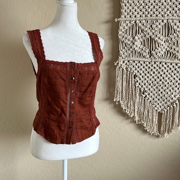 Free People Tops - NWOT Free People Maggie Lace Tank (M)